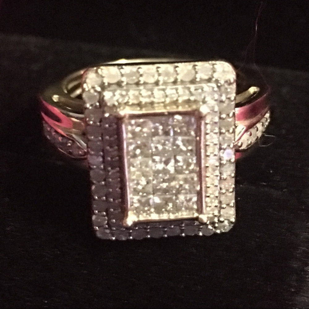 Diamond Ring 1.05 ctw 10k Yellow Gold